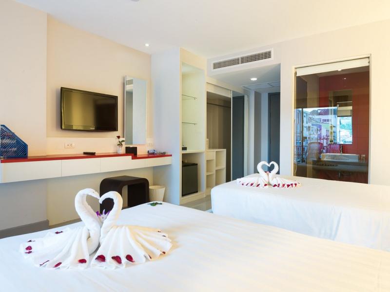 Alfresco Phuket Hotel