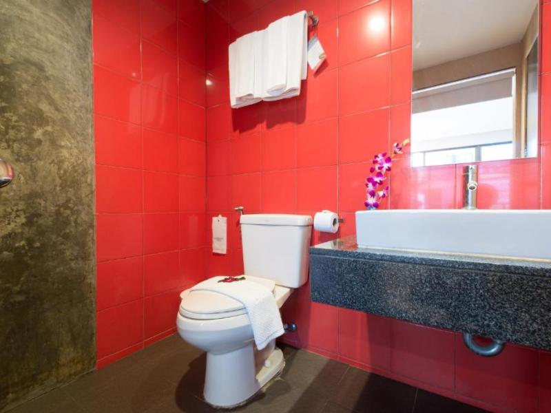 Alfresco Phuket Hotel