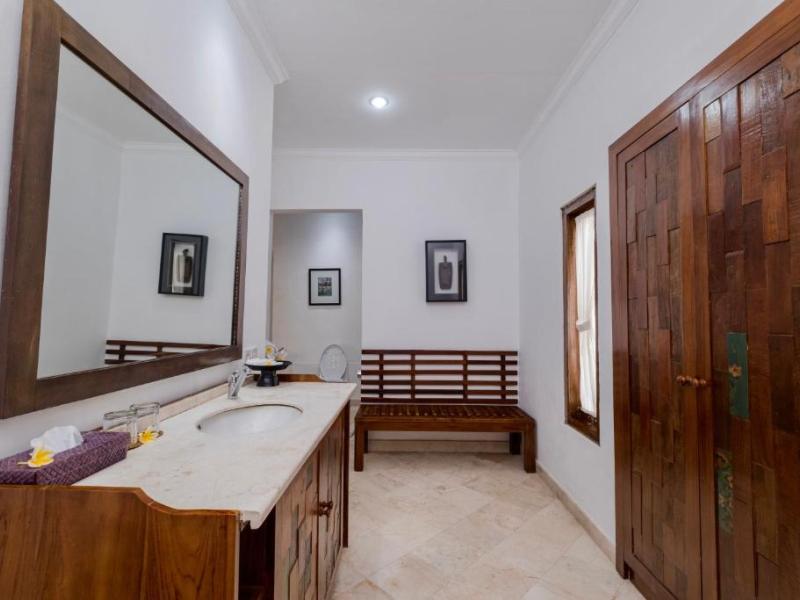 Alam Bidadari Seminyak Villas