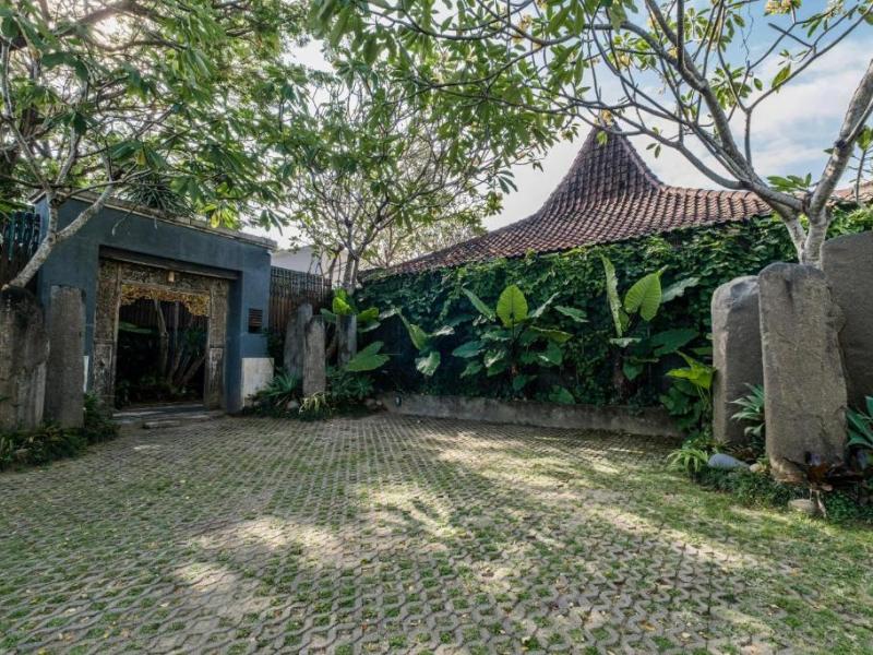 Alam Bidadari Seminyak Villas