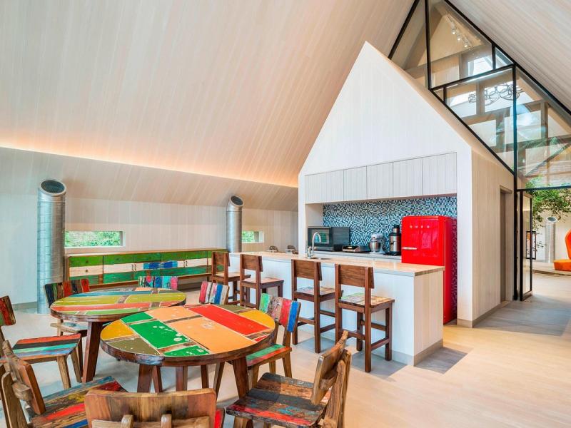 The St. Regis Maldives Vommuli Resort