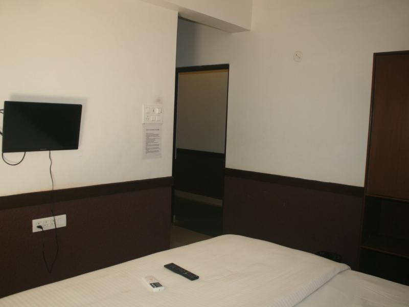 The Gulmohar Resort