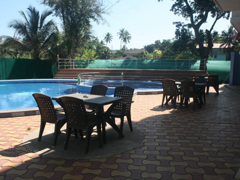The Gulmohar Resort