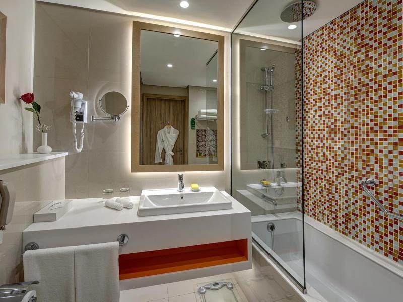 Al Khoory Atrium Hotel