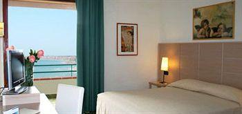 Costa Tiziana Hotel Resort