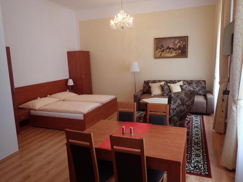 Paderewski Apartments