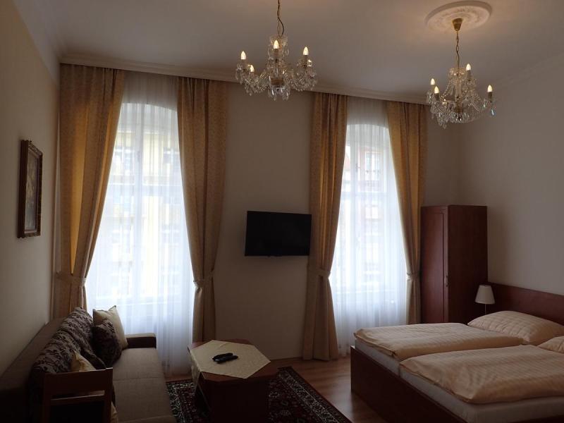 Paderewski Apartments