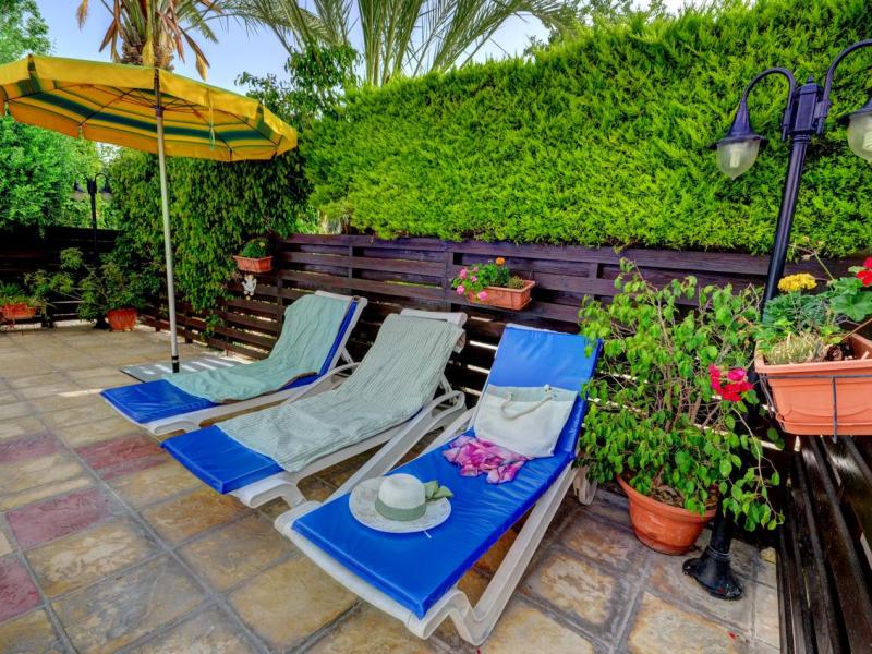 Renos Tourist Apartments