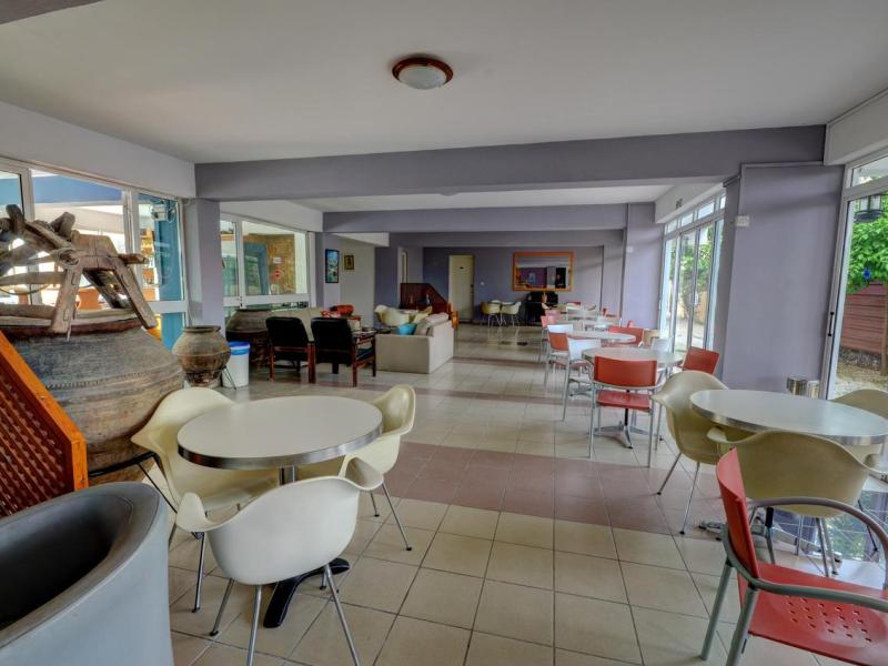 Renos Tourist Apartments