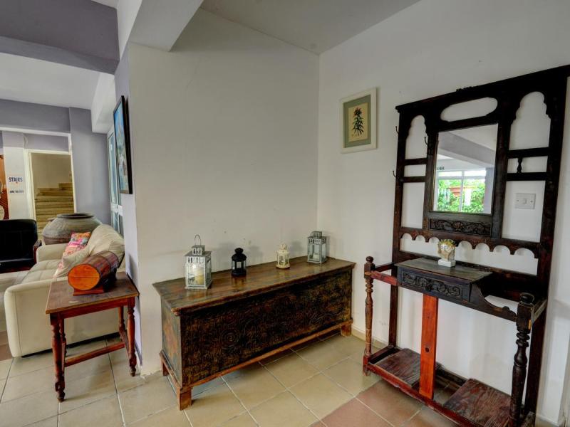 Renos Tourist Apartments