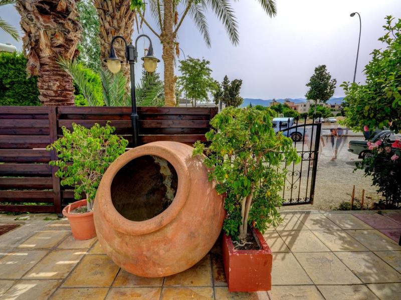 Renos Tourist Apartments