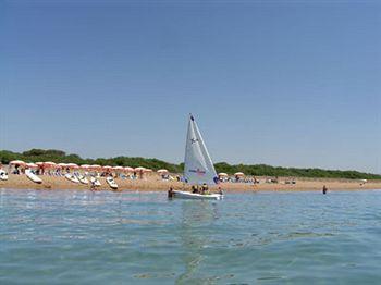 Costanza Beach Club