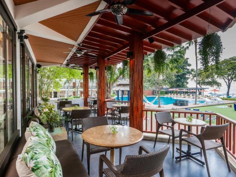 Cosy Beach Hotel