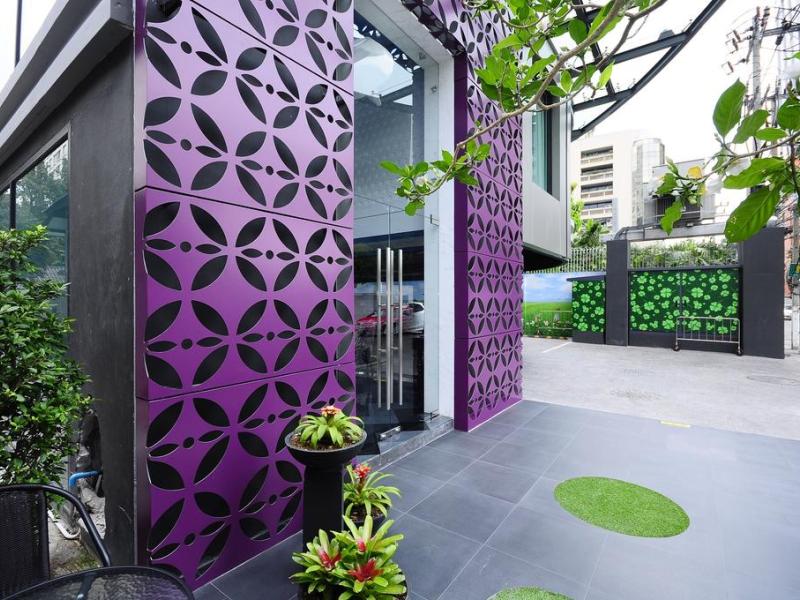 Clover Asoke