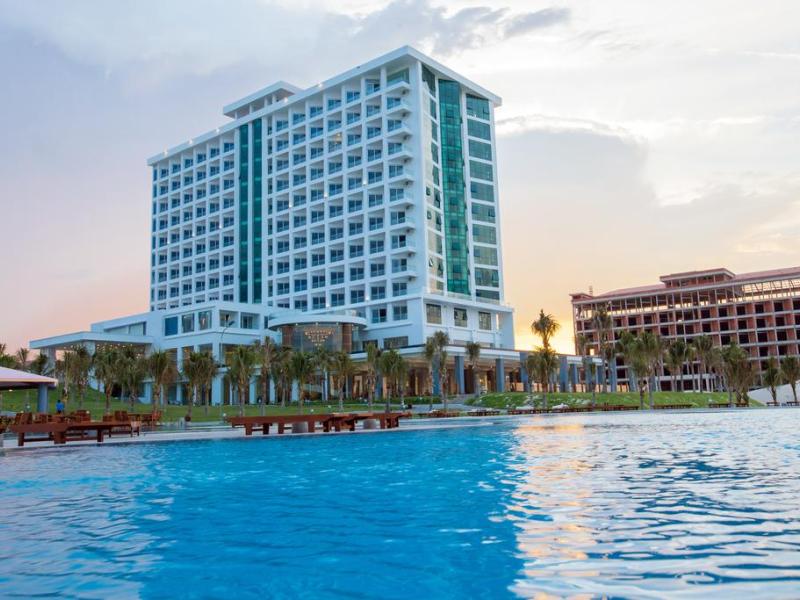 Golden Peak Resort & Spa