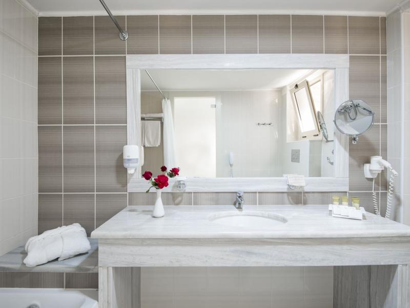 Grand Blue Beach Hotel