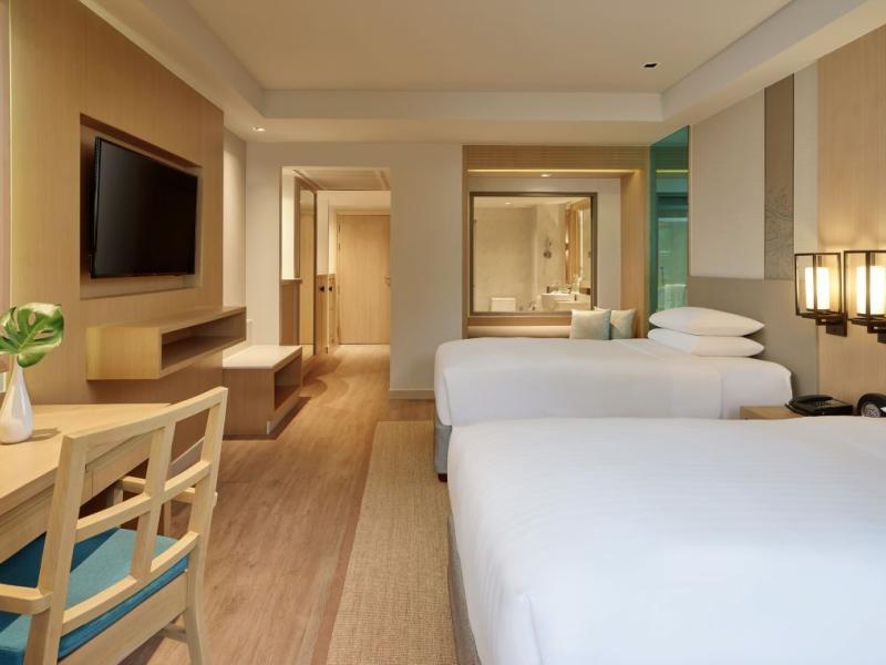 Phuket Marriott Resort & Spa Merlin Beach