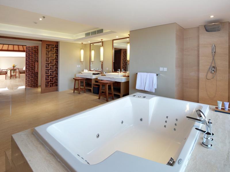 The Bandha Hotel & Suites