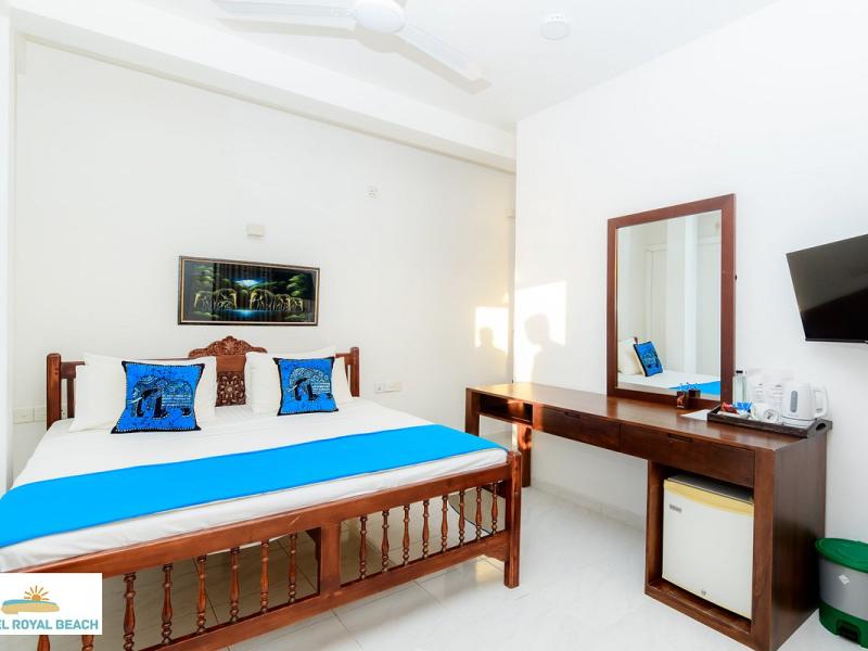 Royal Beach Hotel & Restaurant