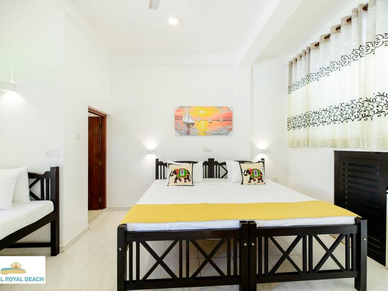 Royal Beach Hotel & Restaurant