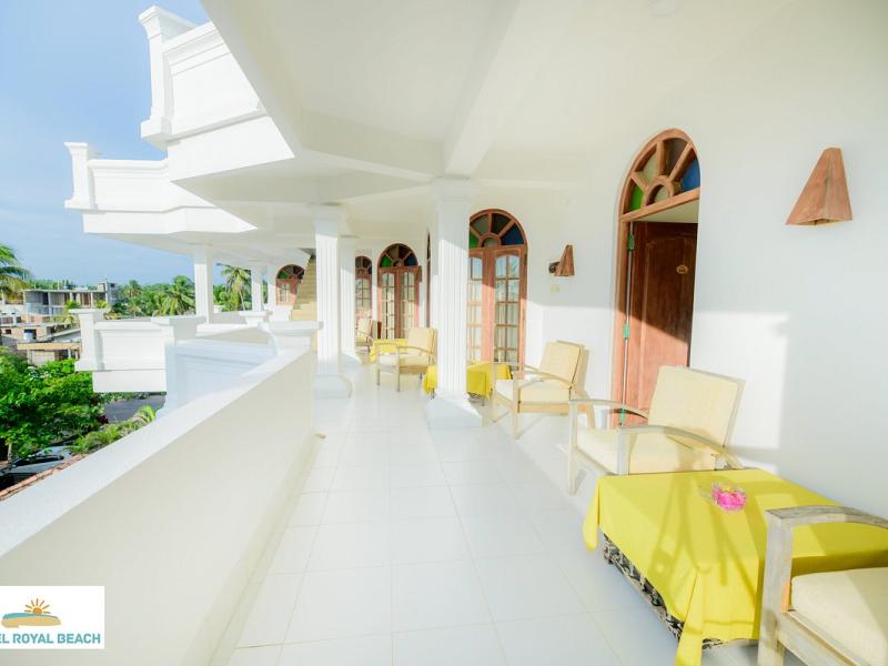 Royal Beach Hotel & Restaurant