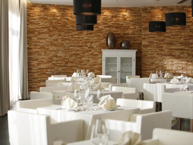 Mira Hotel