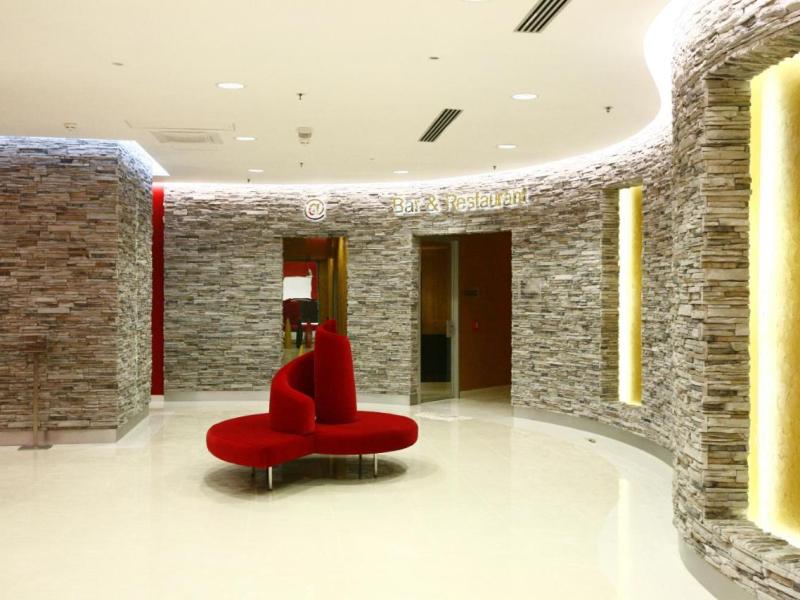 Mira Hotel