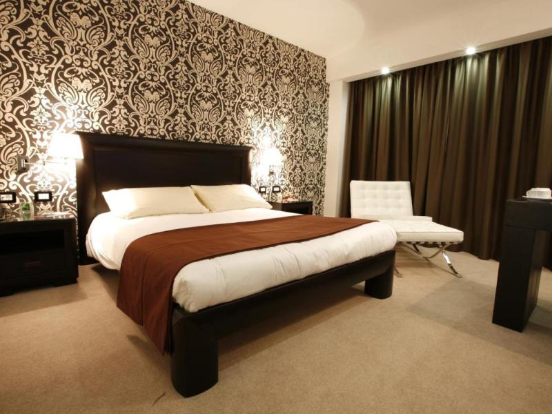 Mira Hotel