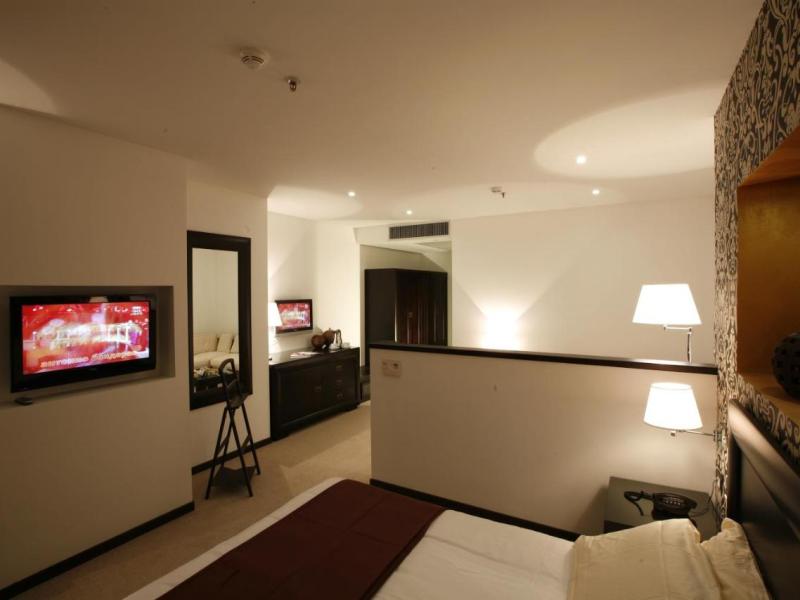 Mira Hotel