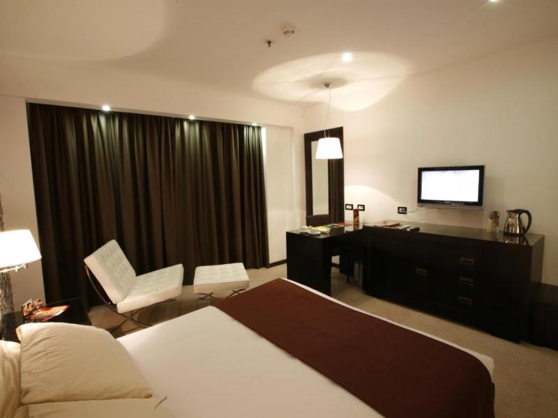 Mira Hotel