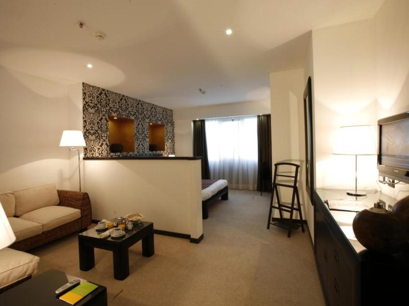 Mira Hotel