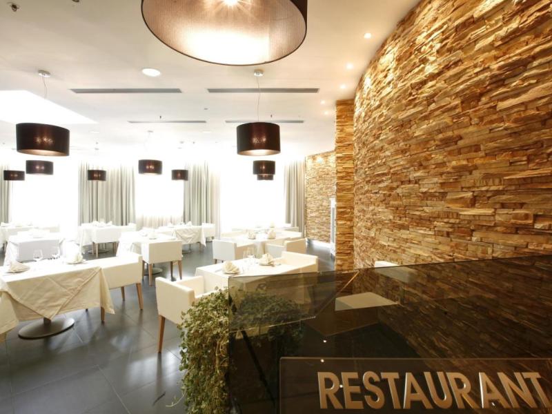 Mira Hotel