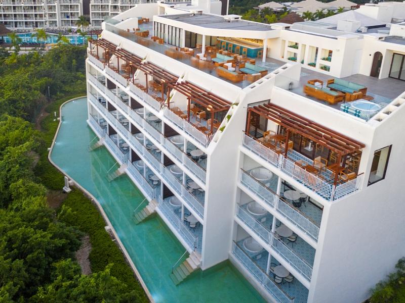 Ocean Riviera Paradise