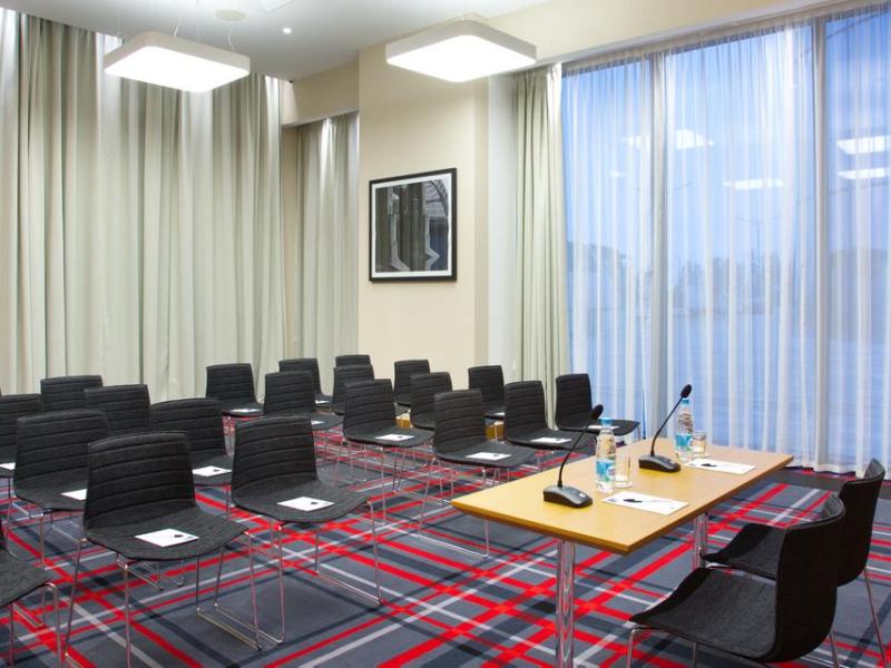 Hampton by Hilton Saint Petersburg ExpoForum
