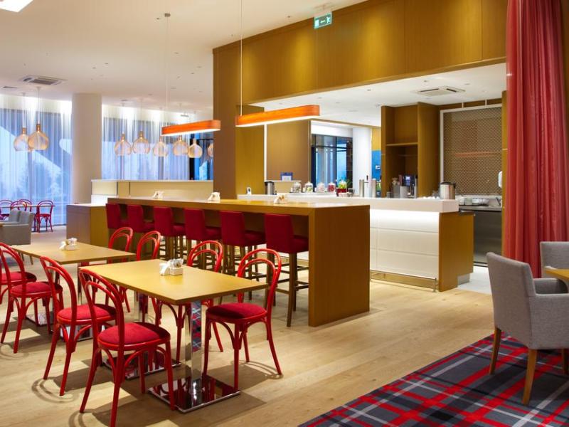 Hampton by Hilton Saint Petersburg ExpoForum
