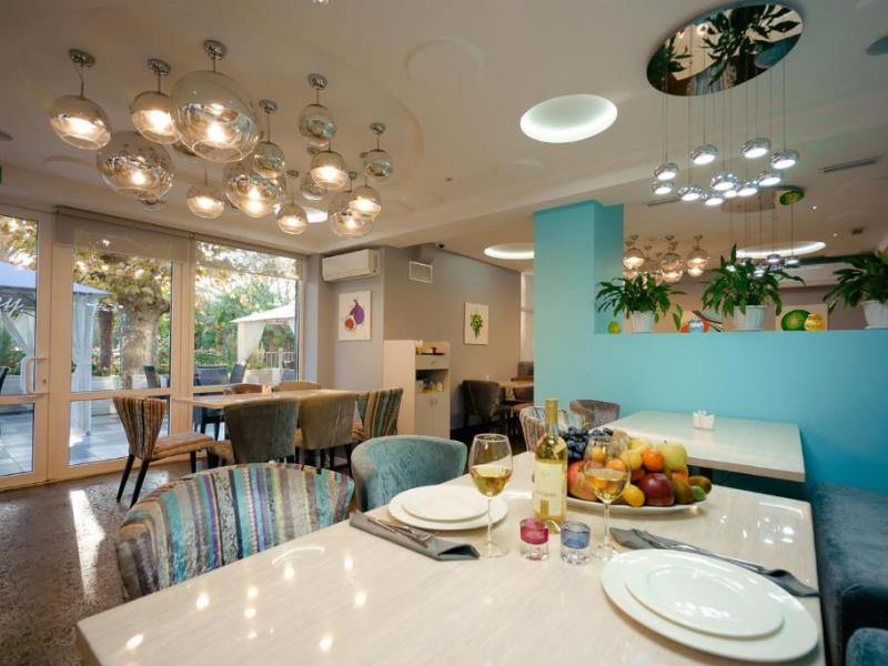 Sunrise Garden Hotel