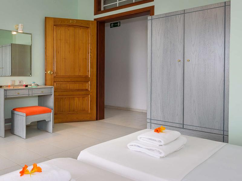 Louladakis Apartments