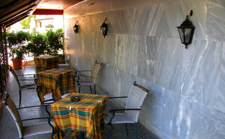 Les Amis Airport Hotel