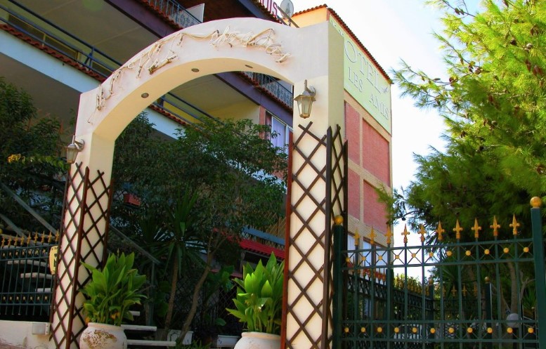 Les Amis Airport Hotel