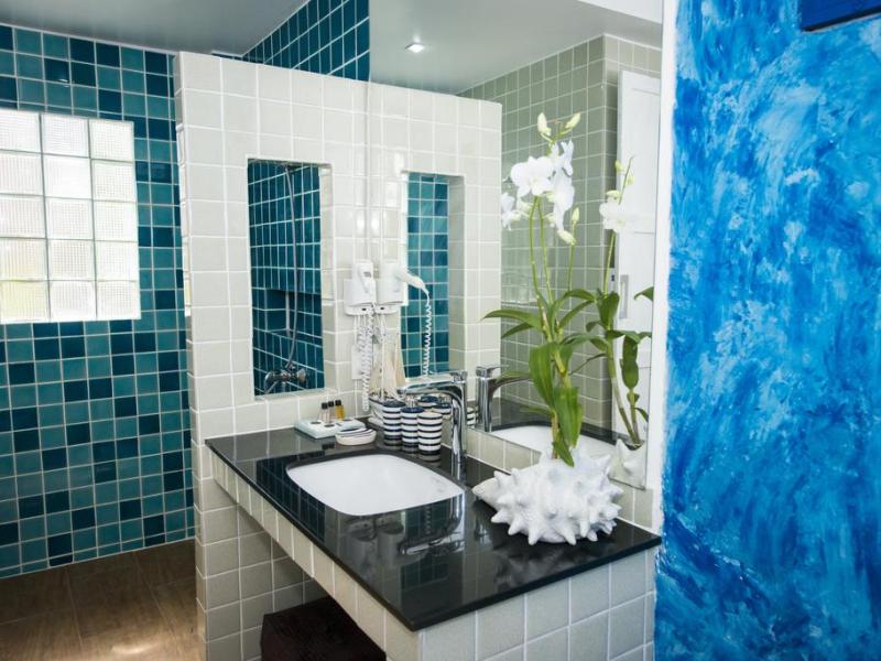 The White Knot Resort