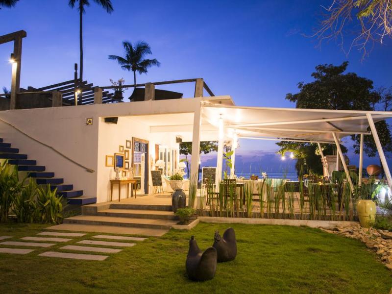 The White Knot Resort