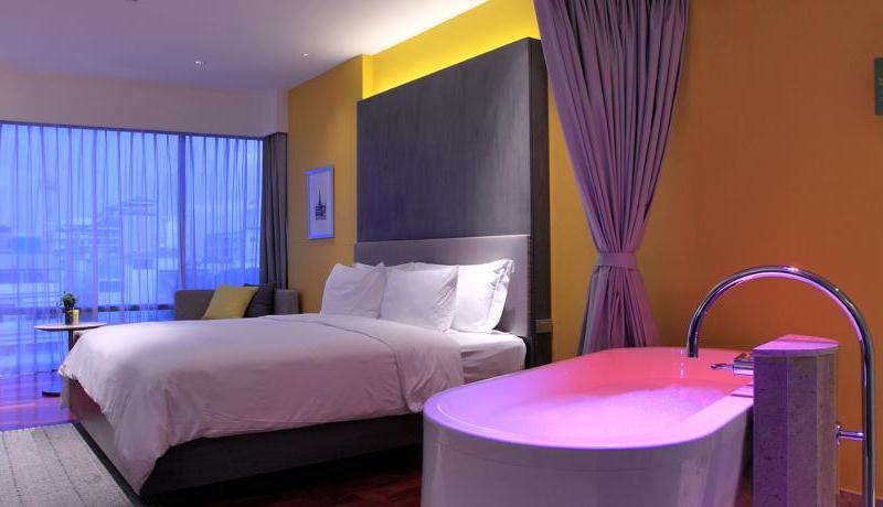 The Lit Bangkok Hotel & Residence
