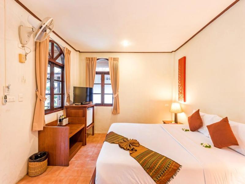 Eden Bungalow Resort