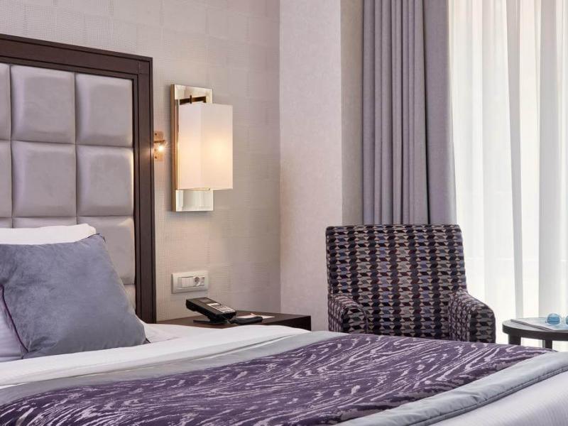 Electra Metropolis Hotel