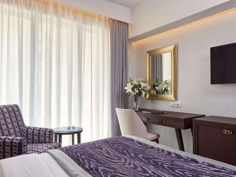 Electra Metropolis Hotel