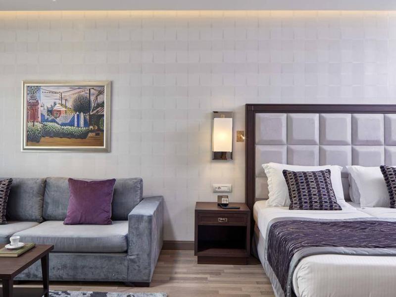 Electra Metropolis Hotel