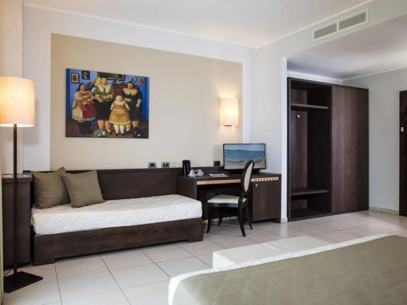 Lu` Hotel