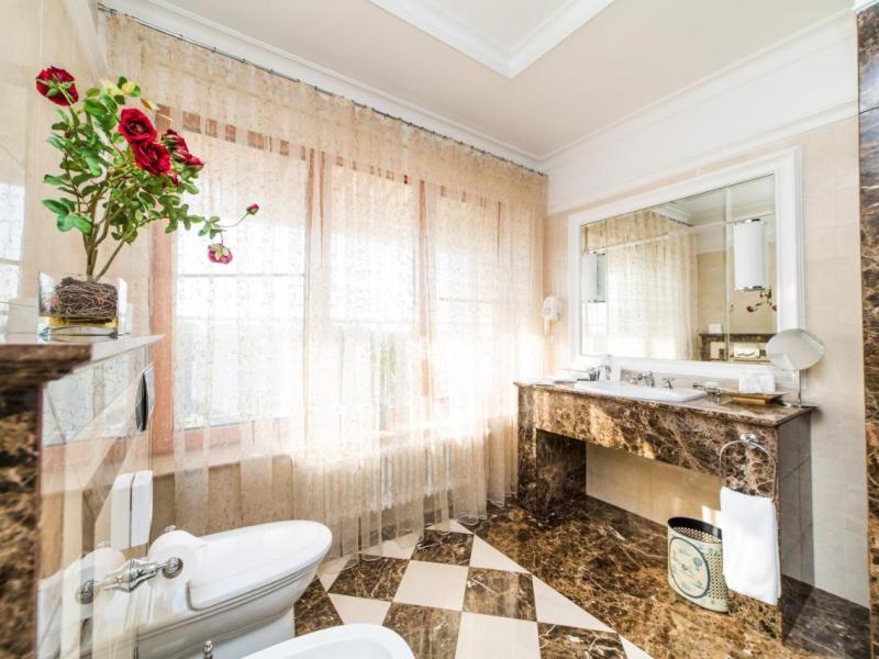 M'Istra'L Hotel & Spa