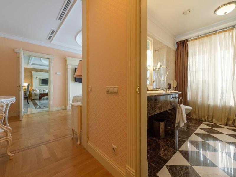 M'Istra'L Hotel & Spa