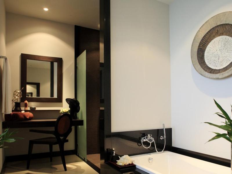 Two Villas Holiday Phuket: Onyx Style Nai Harn Beach